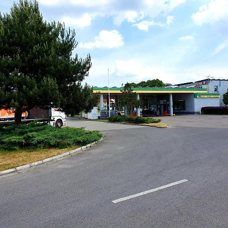 Motel Na Stacji Paliw Ustronie Morskie Exterior foto