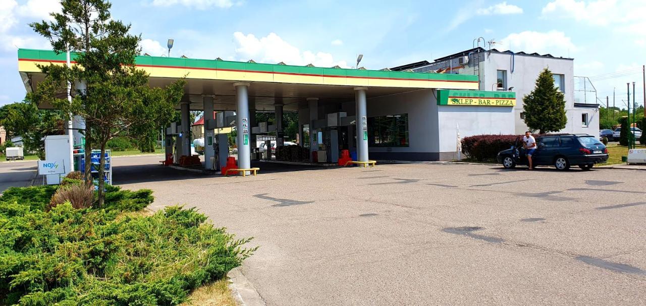 Motel Na Stacji Paliw Ustronie Morskie Exterior foto